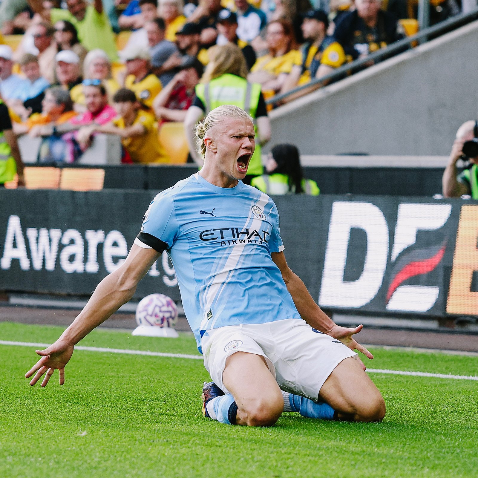 Hasil dan Klasemen Liga Inggris: Erling Haaland 2 Gol, Manchester City Ngamuk di Awal Musim