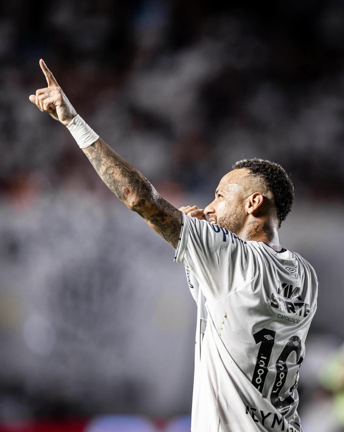 Tambah 6 Bulan Lagi, Neymar Perpanjang Kontrak di Santos