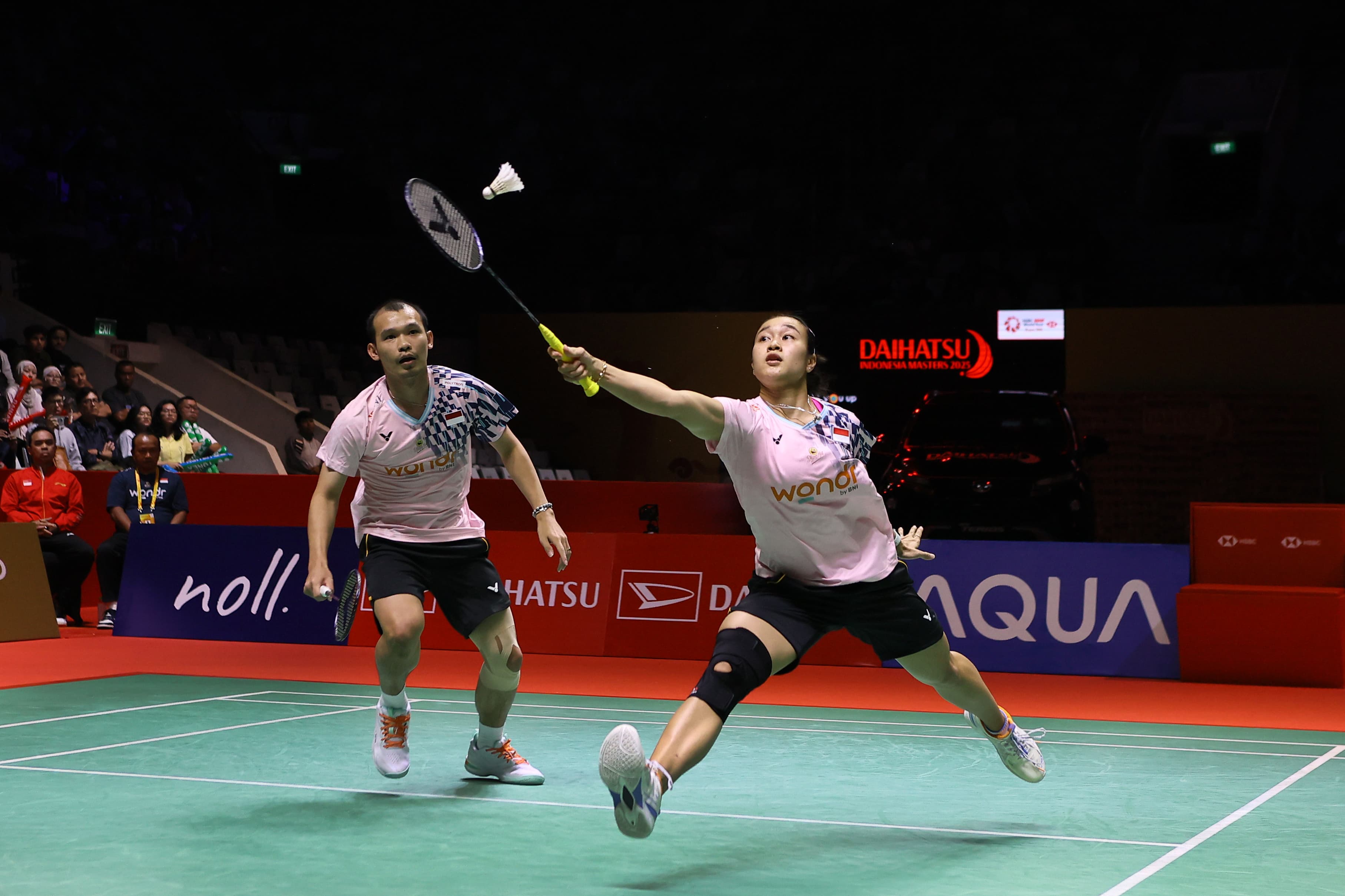 Lakukan Banyak Kesalahan, Rinov/Lisa Terhenti di Semifinal Daihatsu Indonesia Masters 2025