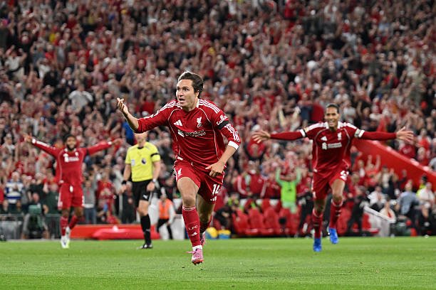 Dirumorkan Bakal Pergi, Arne Slot Justru Ingin Federico Chiesa Bertahan di Liverpool