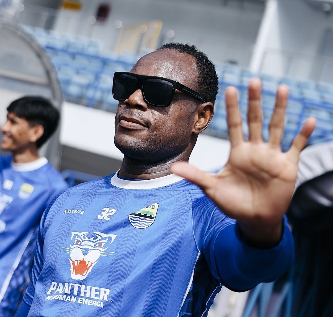 Bojan Hodak Kasih Kesempatan Victor Igbonefo Main di 2 Laga Terakhirnya bersama Persib