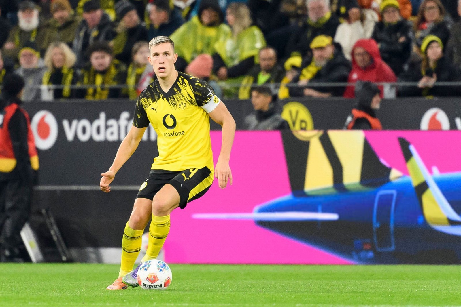 El Clasico Berlanjut, Real Madrid Siap Berperang dengan Barcelona Karena Bek Jerman Ini