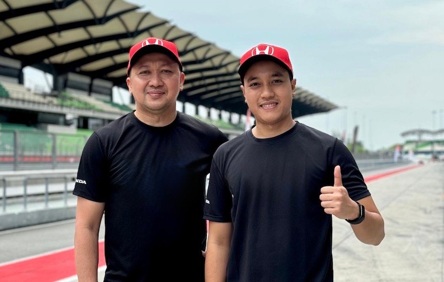 Ayah-Anak Alvin-Avila Bahar Harap Pertahankan Waktu Waktu Tercepat Mereka