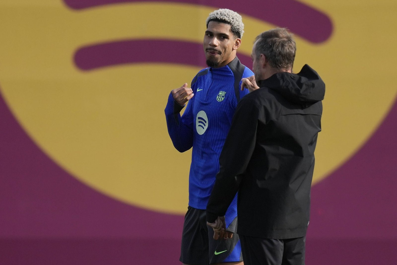 Barcelona Istirahatkan Ronald Araujo Karena Masalah Mental