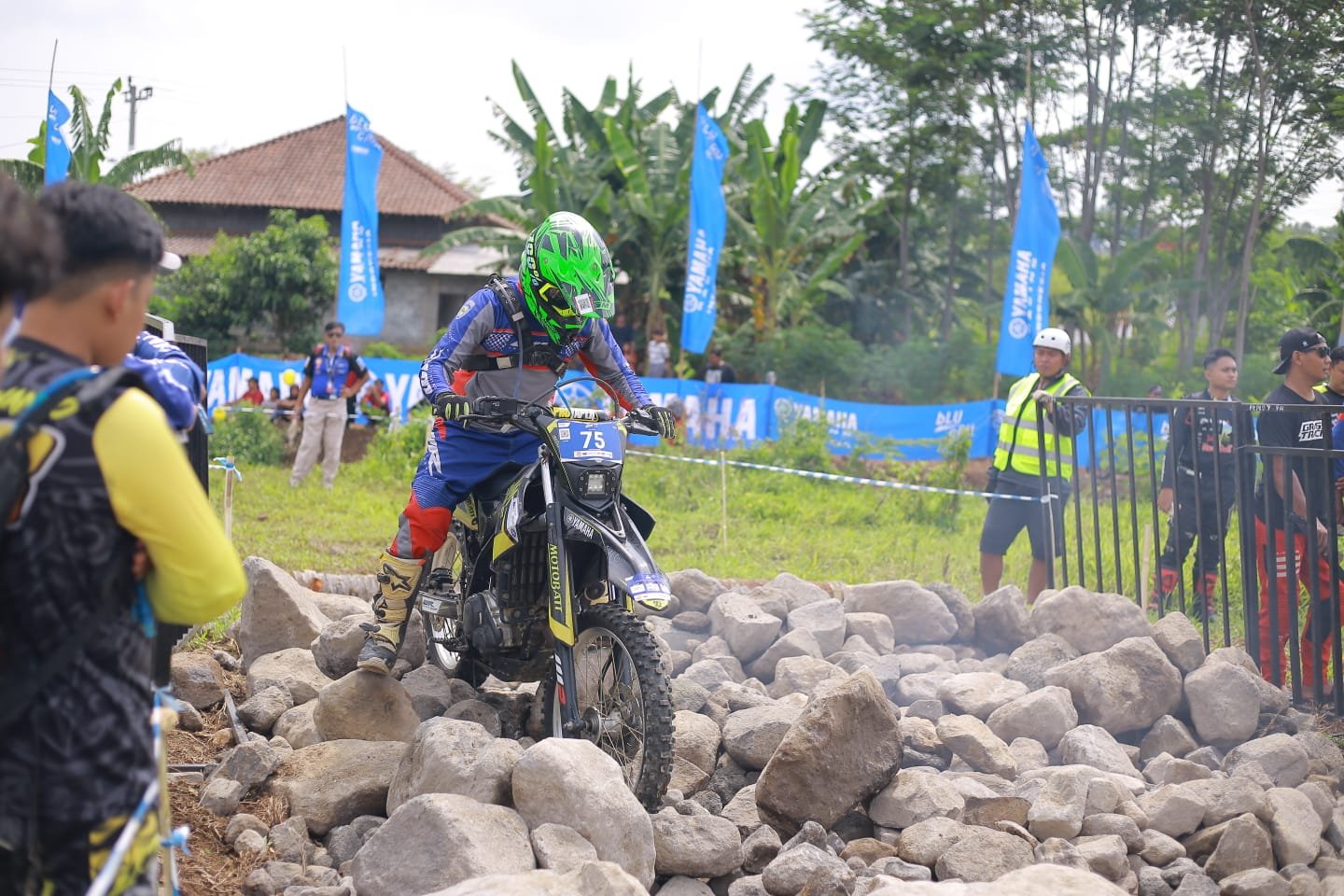Shell BLU CRU Yamaha Enduro Challenge 2025 Dibuka di Alam Jalibar Kota Batu