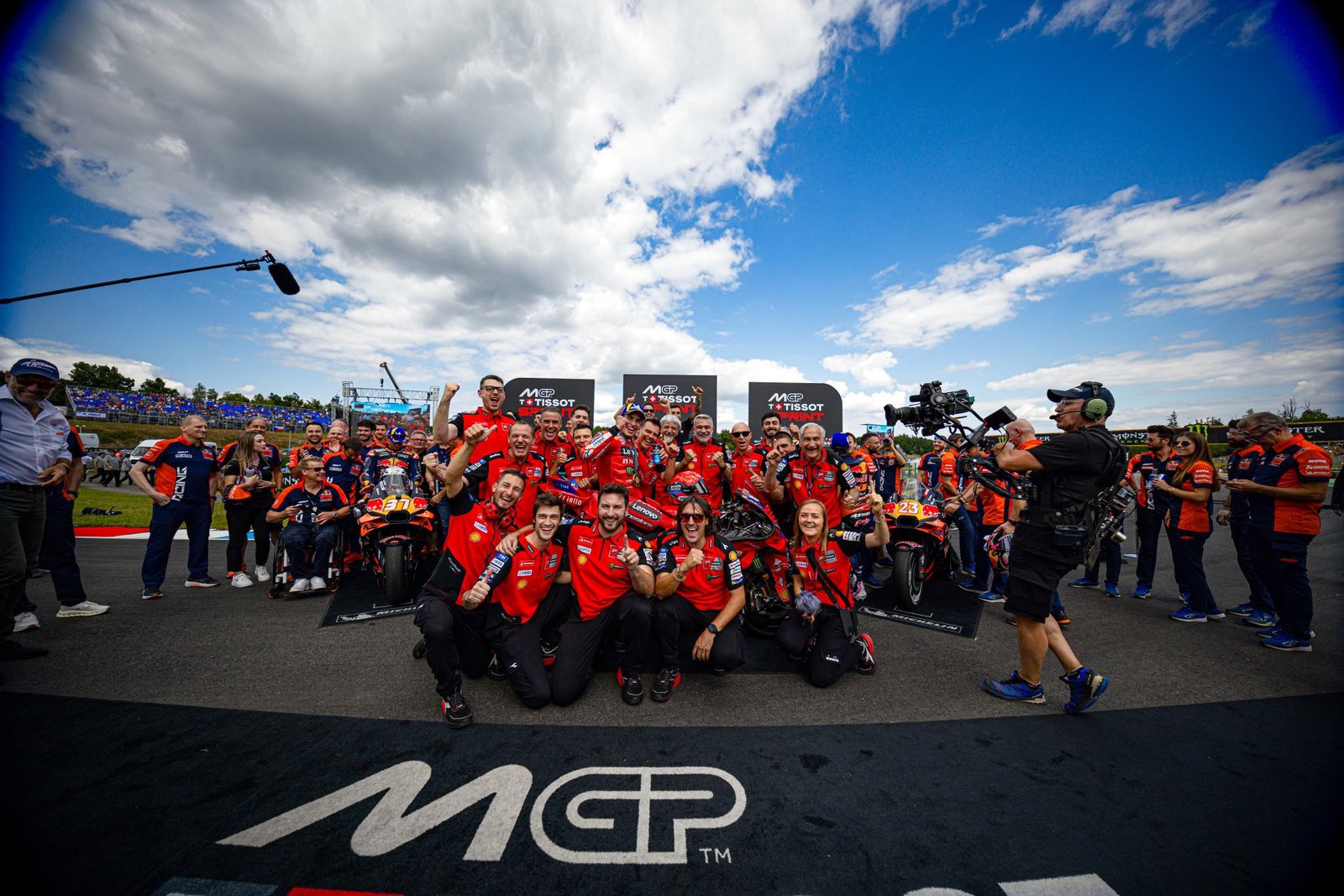 Hasil MotoGP Ceko: Marc Marquez Rebut Juara 5 Kali Beruntun di 2025, Jorge Martin Raih Poin Pertama