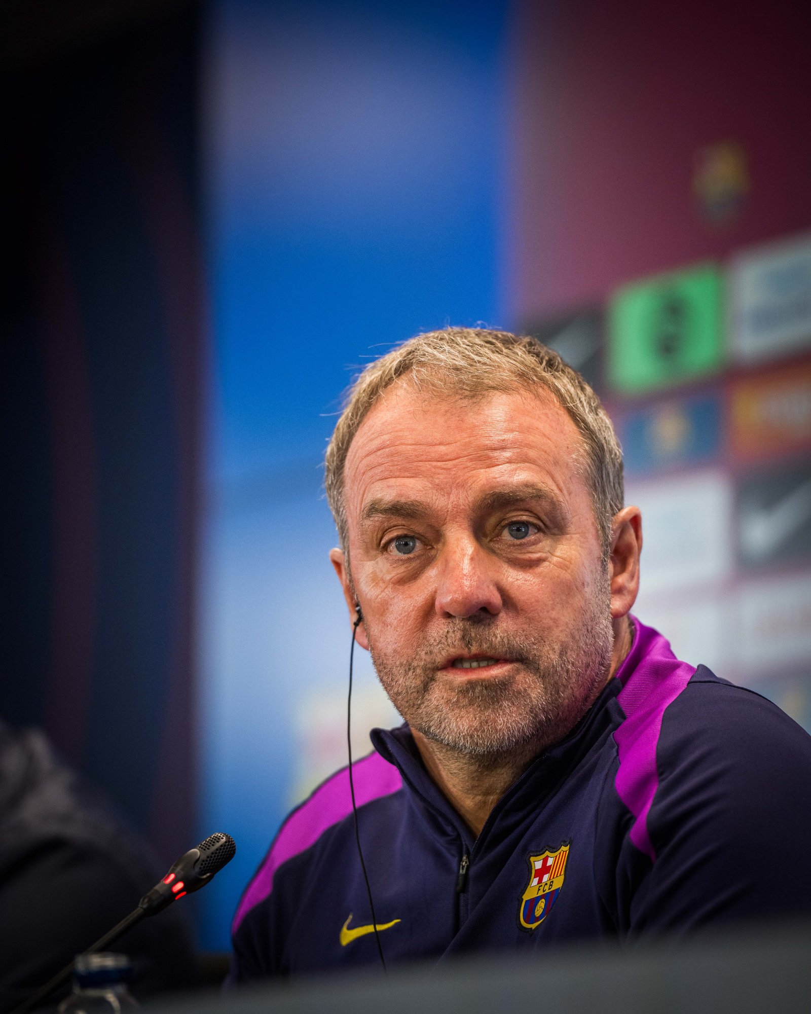 Ada Rahasia di Balik Obrolan Hansi Flick dan Wasit Atletico Madrid vs Barcelona