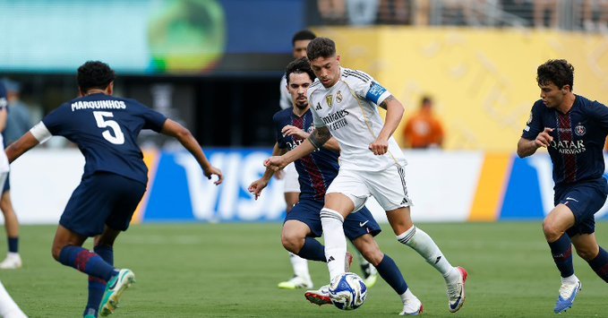 Disikat PSG 4-0, 2 Pemain Real Madrid Ini Jadi Sasaran Amarah Fans Los Blancos