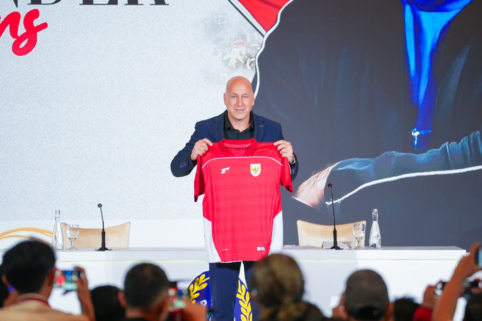 Komentar Alexander Zwiers Usai Resmi Jadi Dirtek Anyar Timnas Indonesia