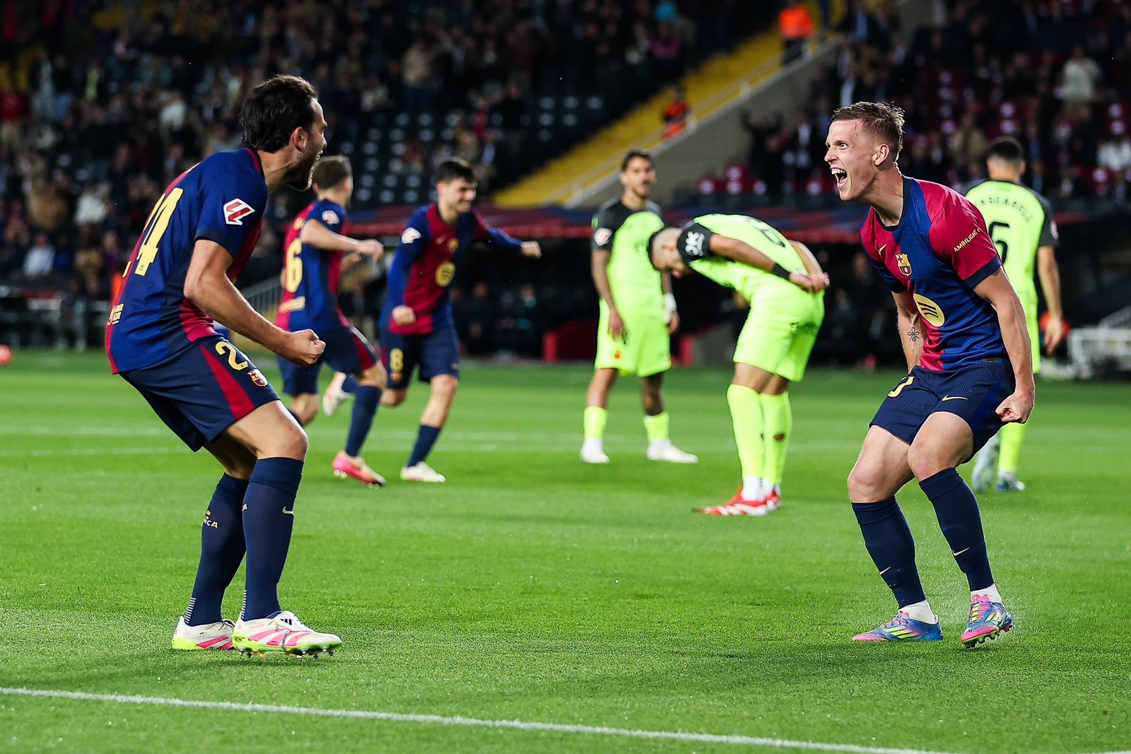 Dani Olmo di Bawah Tekanan dengan Barcelona