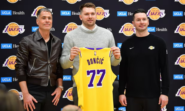 NBA: Kyrie Irving Masih Berduka Lihat Luka Doncic Tinggalkan Dallas Maverick untuk Gabung LA Lakers