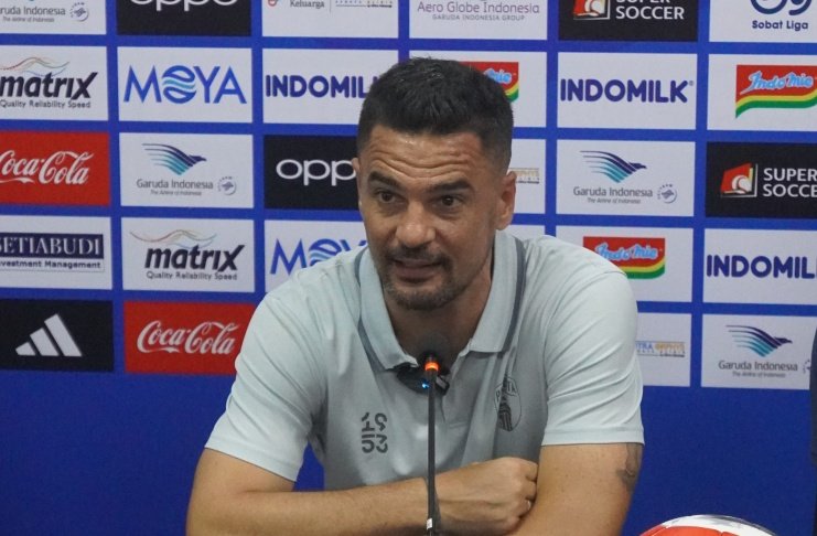 Carlos Pena Pahami Rasa Frustrasi Fans Persita, Tapi Jangan Pergi