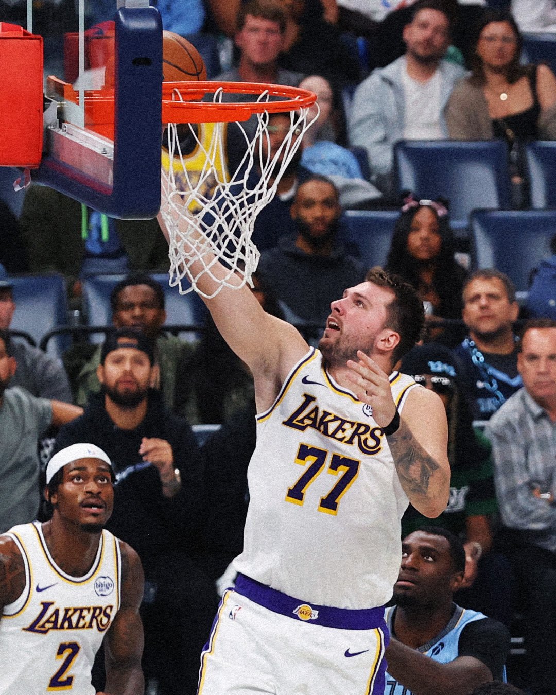 Hasil NBA: Luka Doncic Kembali dengan 44 Poin, Lakers Gulung Grizzlies