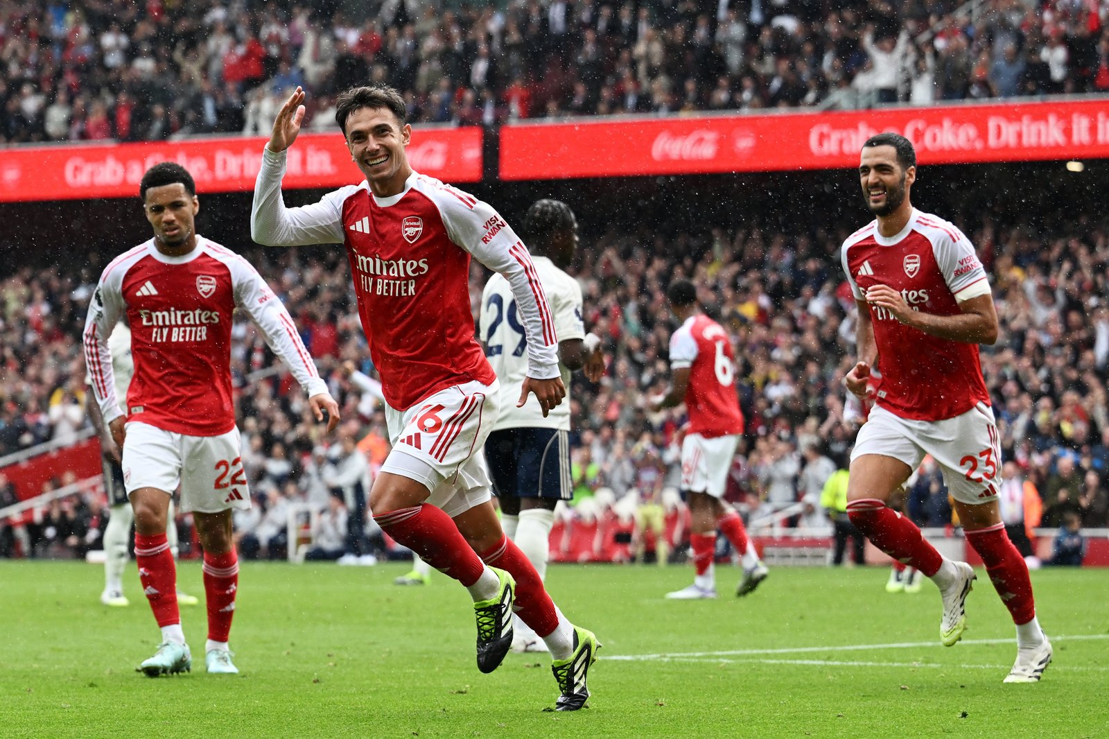 Hasil dan Klasemen Liga Inggris: Arsenal dan Tottenham Pesta Gol