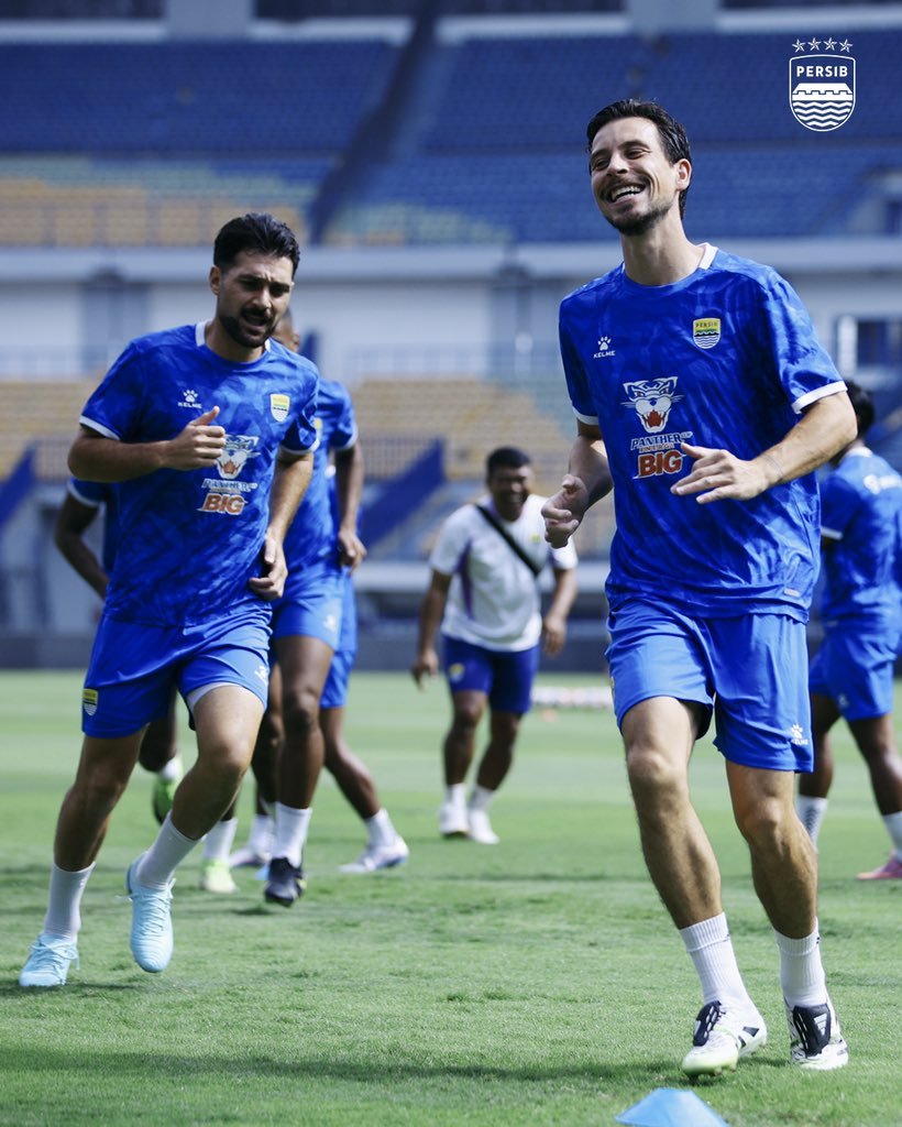 Link Nonton Siaran Langsung Super League: Duel Kelas Berat Persib vs Borneo FC