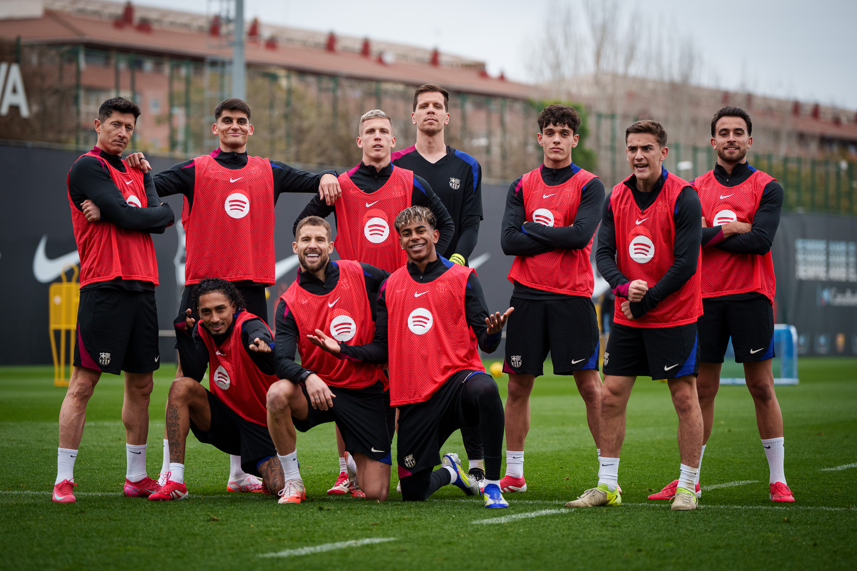 Barcelona vs Rayo Vallecano: Hansi Flick Ingatkan Pemain Jangan Tiru Jude Bellingham