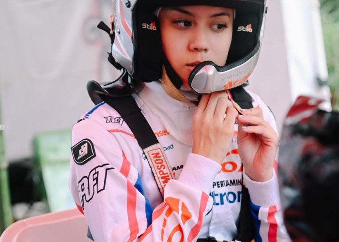 Diva Zahra Siap Tempur di Putaran Pamungkas Kejurnas Sprint Rally 2025
