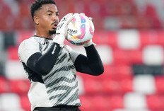 Wuiih, Kiper Persija Gak Cuma Jago Tepis Bola tapi Juga Punya Sabuk Coklat Jiu Jitsu