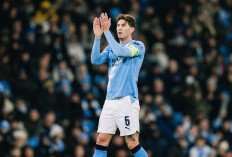 Bayern Munchen Tertarik Boyong Bek Senior Manchester City