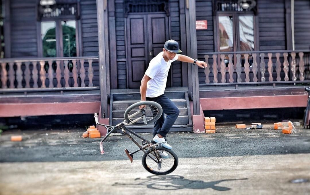 Juara Dunia BMX Ramaikan Kick Off Hari Pers Nasional 2025