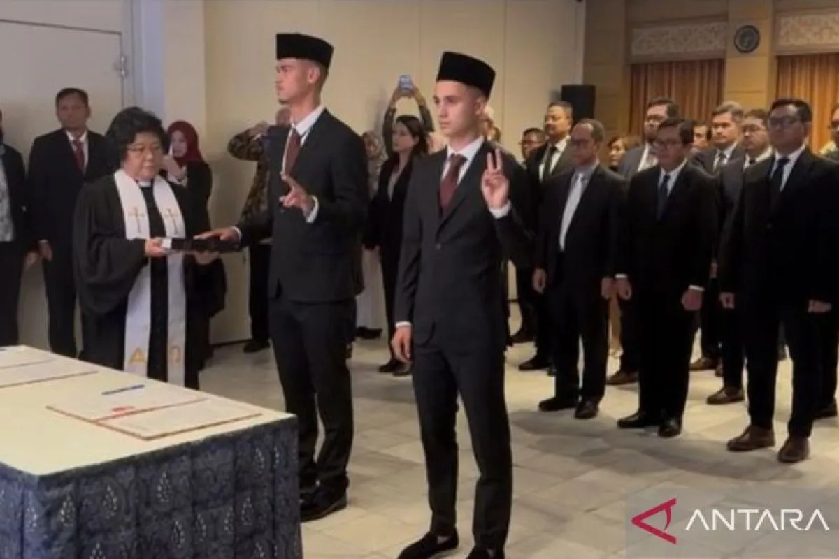 Hilgers dan Reijnders Resmi Jadi Warga Negara Indonesia