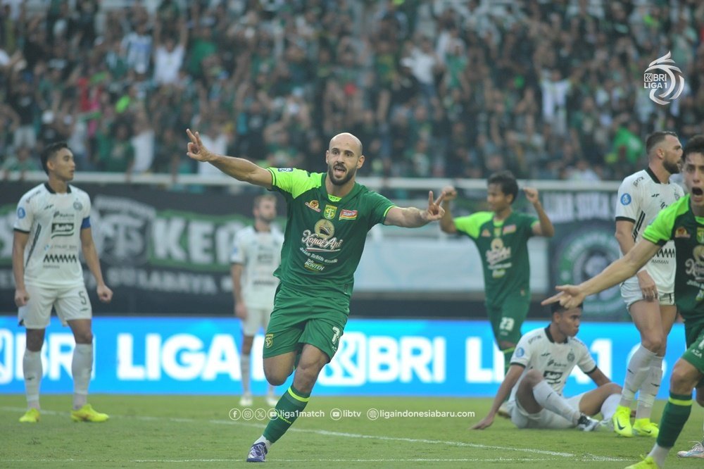 Klasemen Liga 1: Persebaya Surabaya Rebut Posisi Puncak, Persib Mengintai di Posisi 2